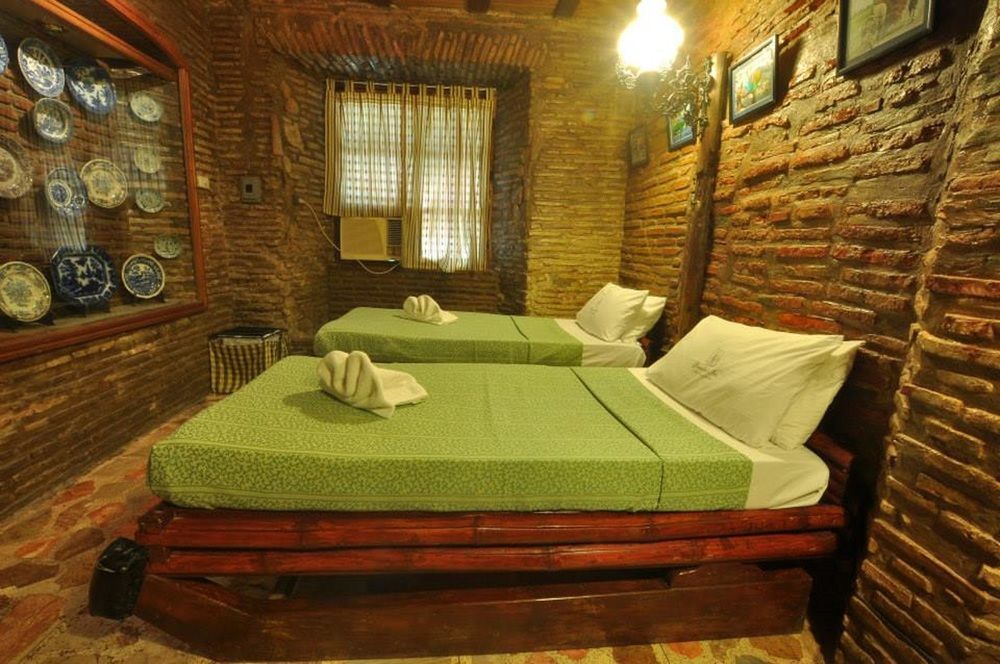 Zen Rooms Grandpa'S Inn Vigan Exterior foto
